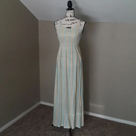 Ava Sky Dresses | Ava Sky Honolulu Hawaii Maxi Dress | Color: Cream/Green | Size: S | Rik918'S Closet